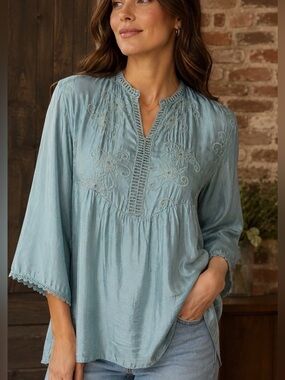 Ballamie Made In Italy Large Silk Blend tunic, Dusty Blue Embroidered Boho Top L